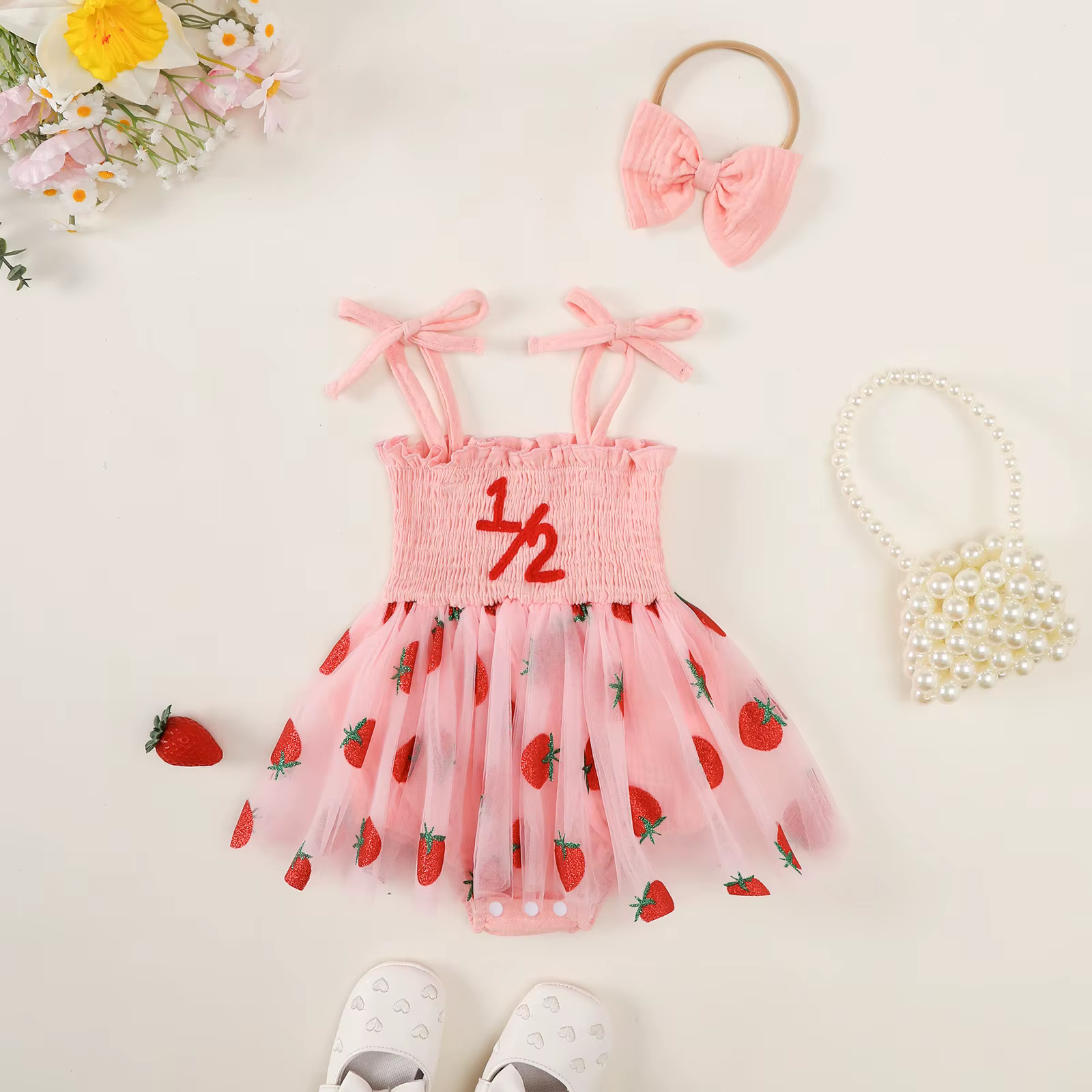 Vestido de tirantes en malla con bordado de fresa para bebé y niña - imagen 4