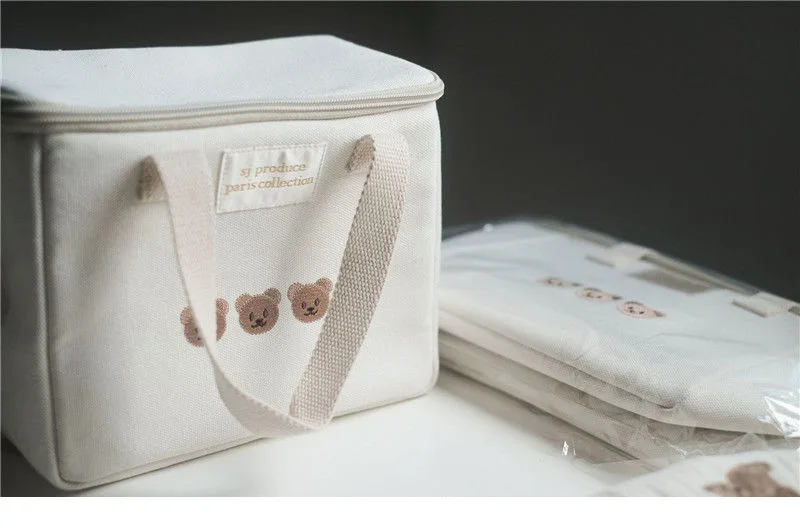 Bolsa térmica con bordado de oso, vista frontal