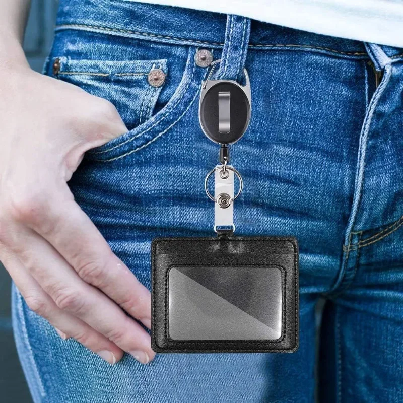 Porta credenciales retráctil con llavero negro de cuero PU - imagen 3