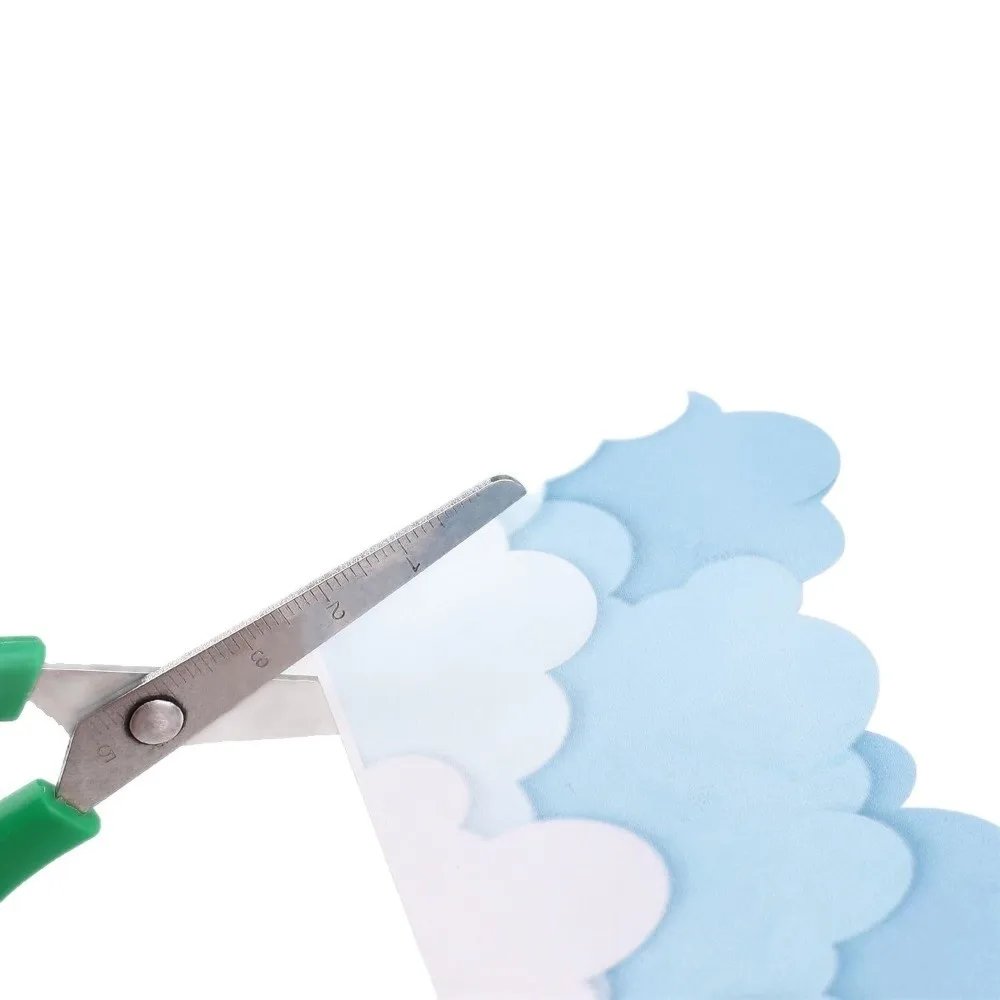 Borde autoadhesivo de papel con diseño de nubes para aulas