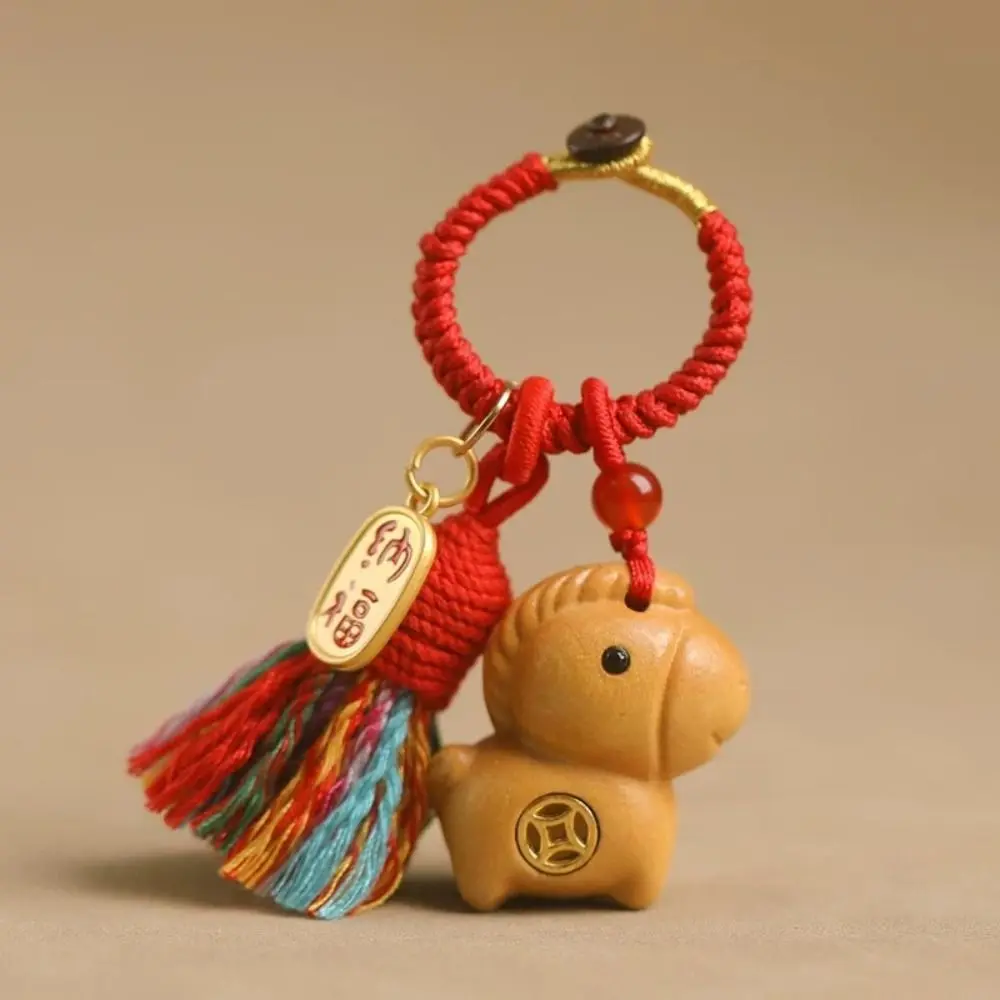 Amuleto de caballo del zodiaco en madera