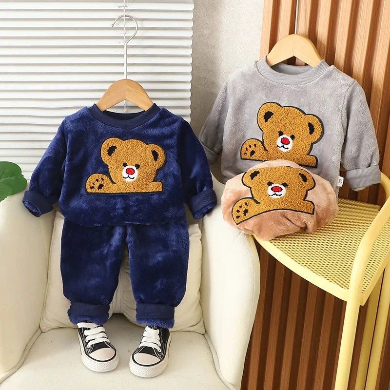 Pijama de lana para bebés: invierno cálido y cómodo - imagen 2