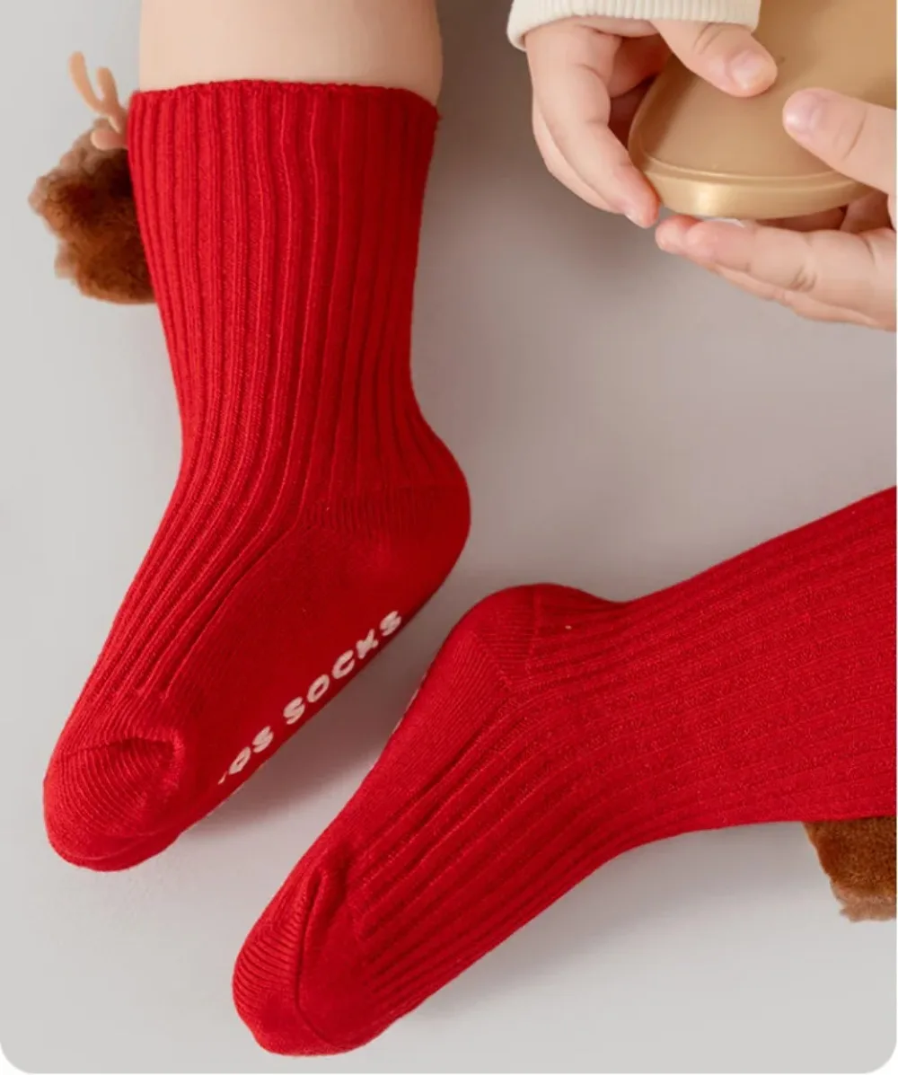 Calcetines rojos de dibujos animados para bebé