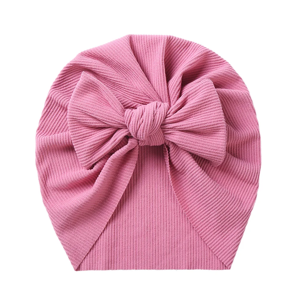 Detalle del nudo ajustable del turbante