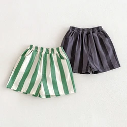 Pantalones cortos de rayas transpirables en algodón con bolsillos