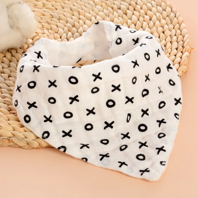 Babero de 4 capas para bebé con botones dobles