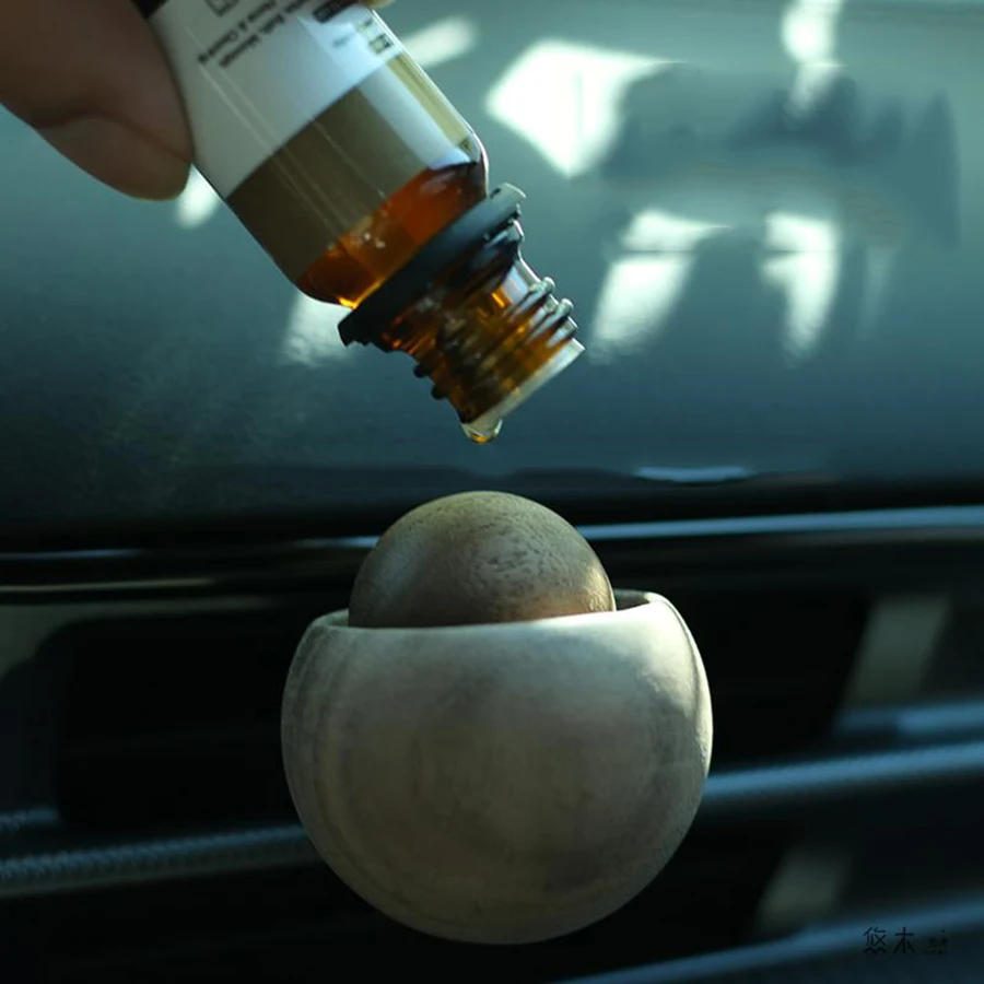 Difusor de aroma para coche en madera con aceites esenciales