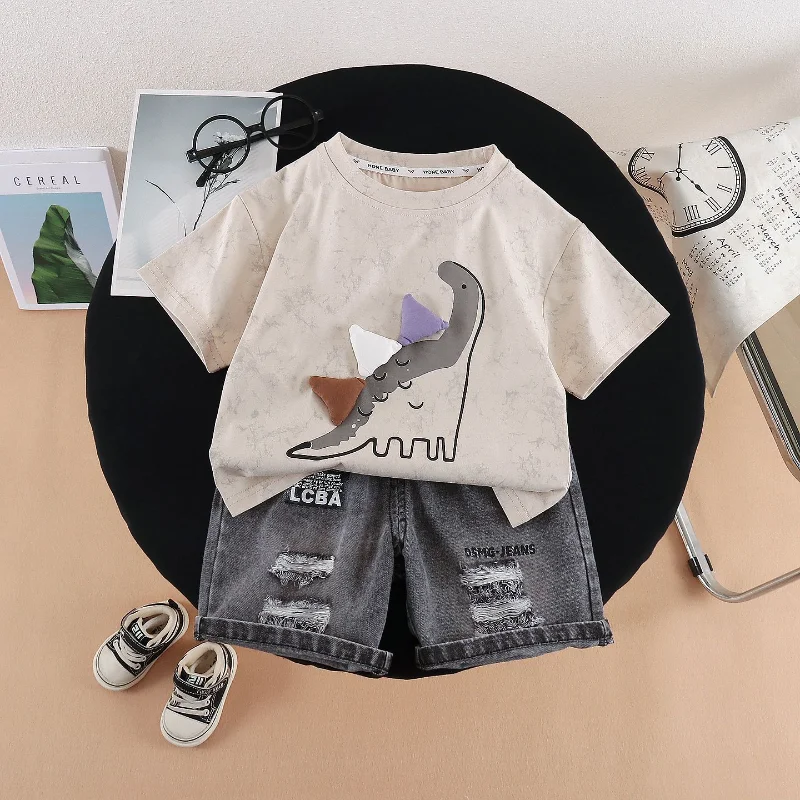 Conjunto bebé estival con camiseta de dibujos y pantalón corto - imagen 2