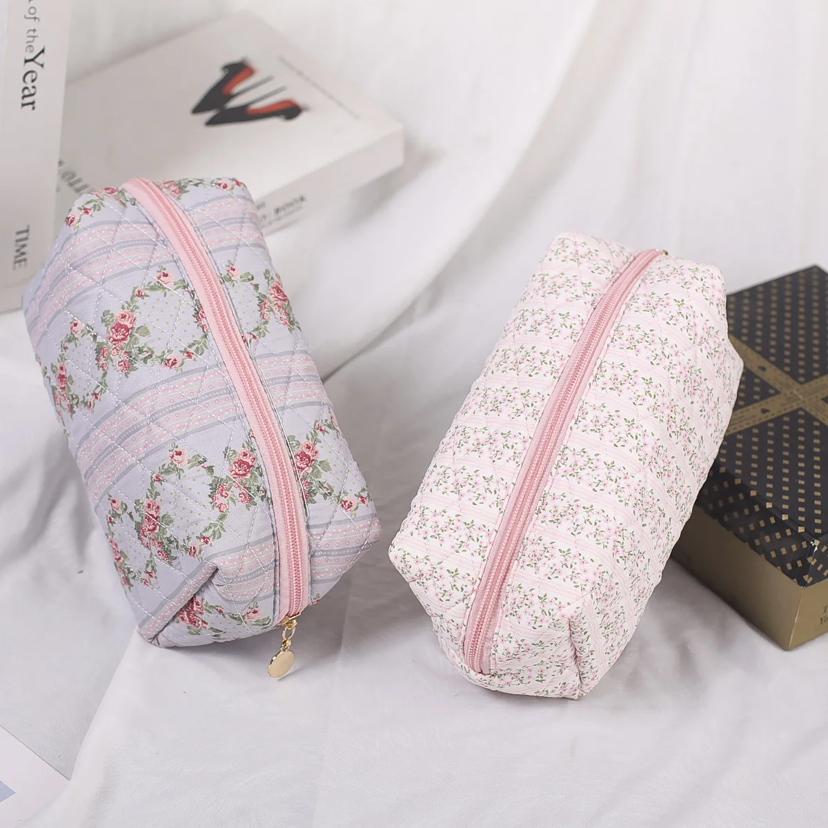 Bolsa de cosméticos viaje acolchada con flores – Estética - imagen 5