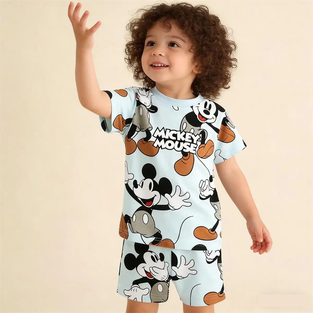 Conjunto bebé de camiseta y pantalón corto con dibujos - imagen 3
