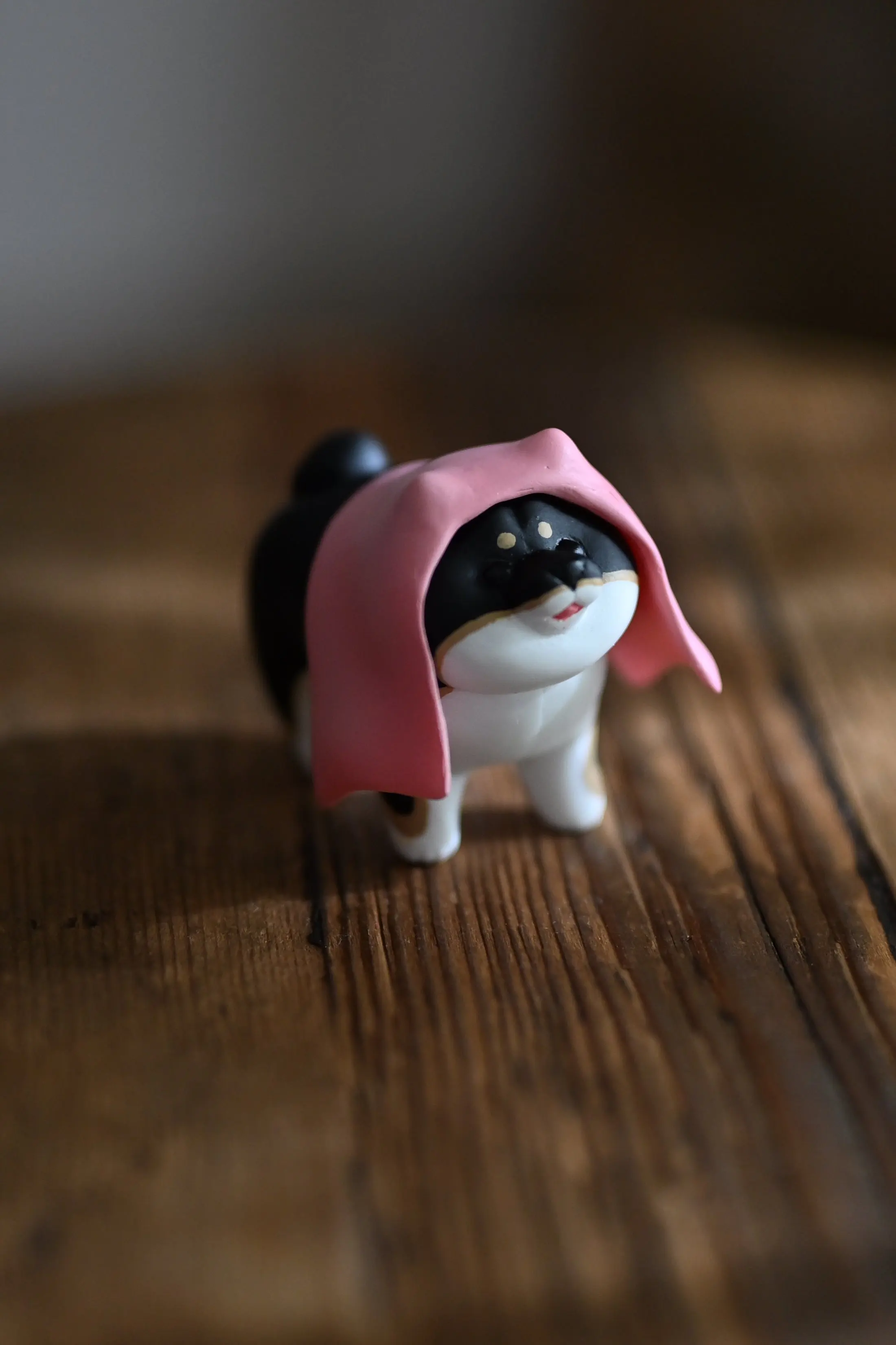 Figura de juguete Shiba Inu travieso con accesorios para baño - imagen 2