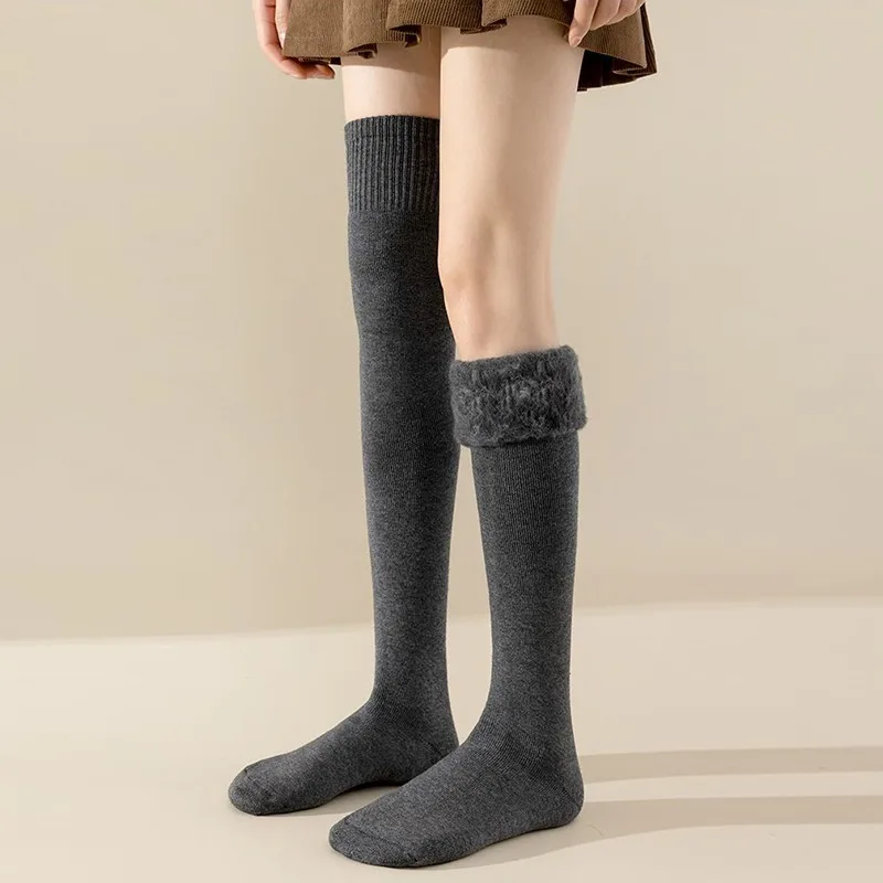 Calcetines altos de felpa por encima de la rodilla de invierno - imagen 5