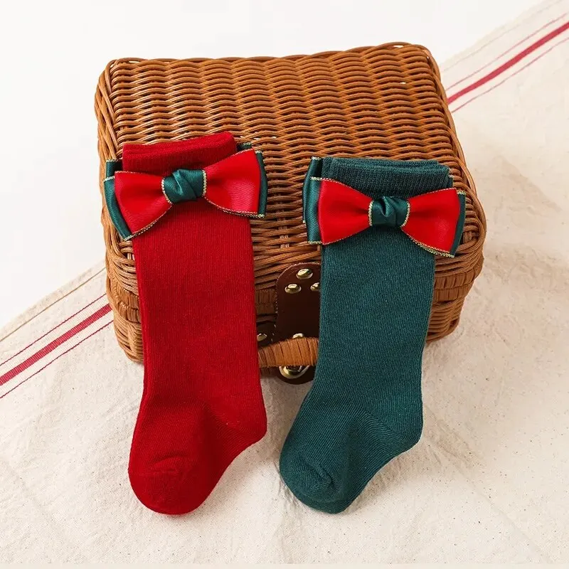 Calcetines de Navidad largos para bebé y niña con lazo rojo