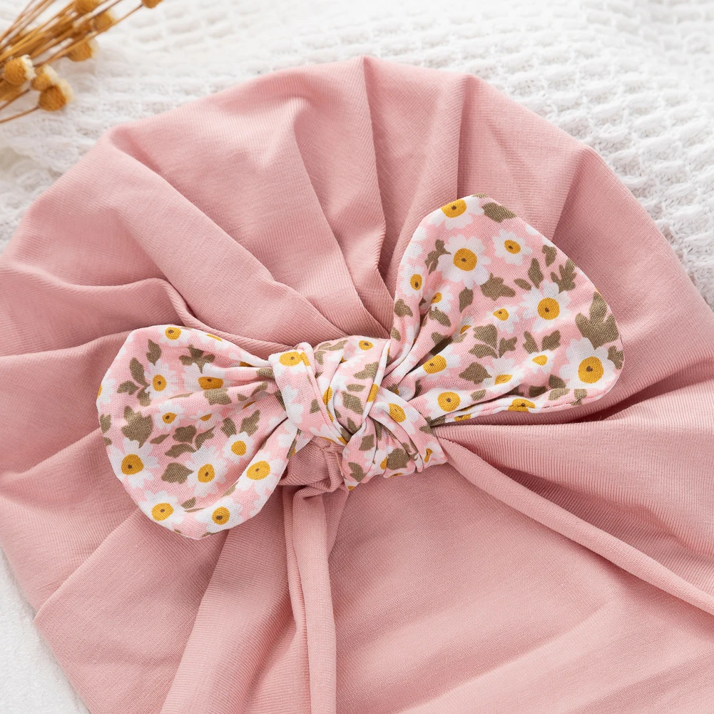 Turbante bebé algodón floral con orejas de conejo - imagen 2