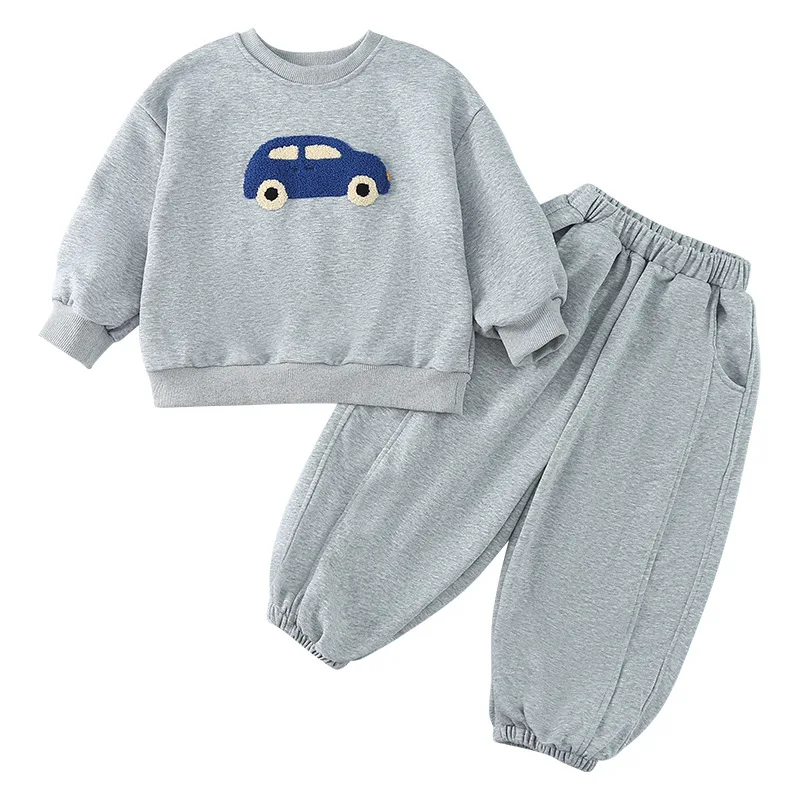 Conjunto deportivo infantil de otoño: suéter y pantalón - imagen 2