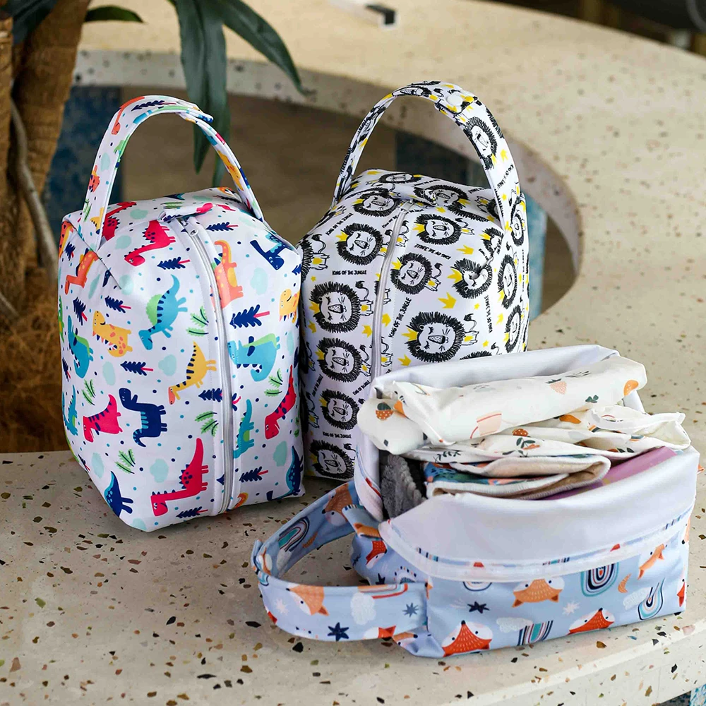 Bolsa impermeable de viaje para pañales y bañador - imagen 2