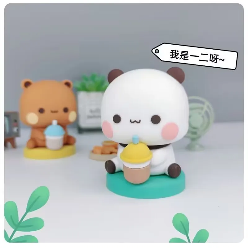 Figura panda en estilo kawaii con detalles de boba té