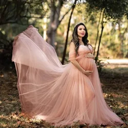 Vestido de maternidad maxi encaje con hombros descubiertos