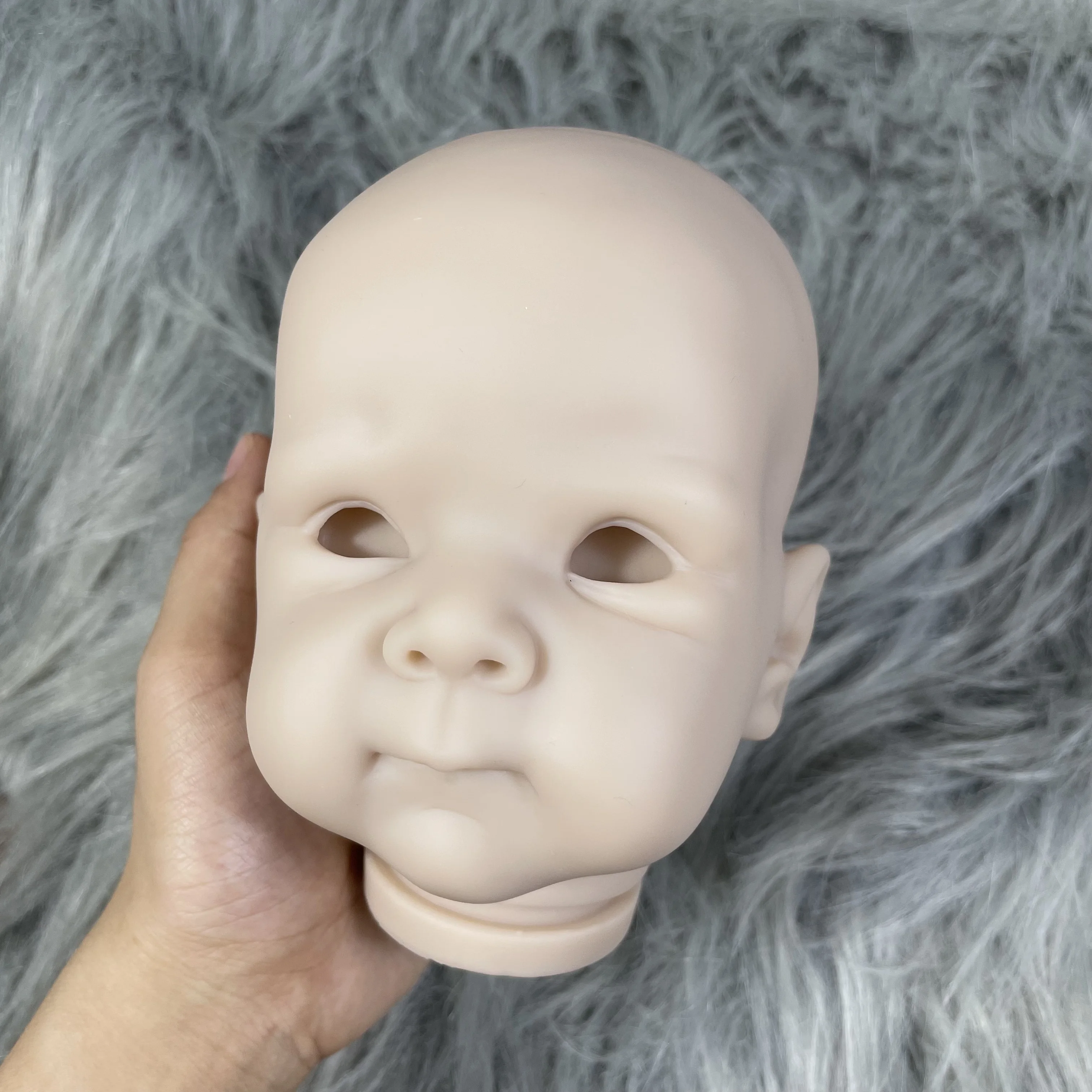 MRB Bettie - Muñeca reborn de vinilo realista con cuerpo de tela - imagen 3