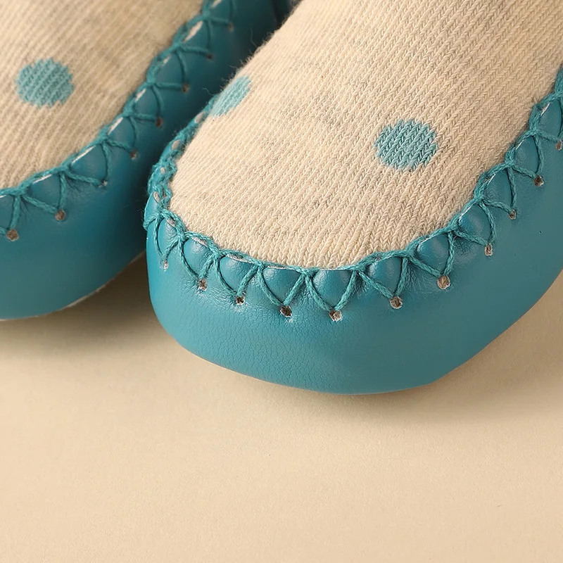 Detalles de los calcetines infantiles