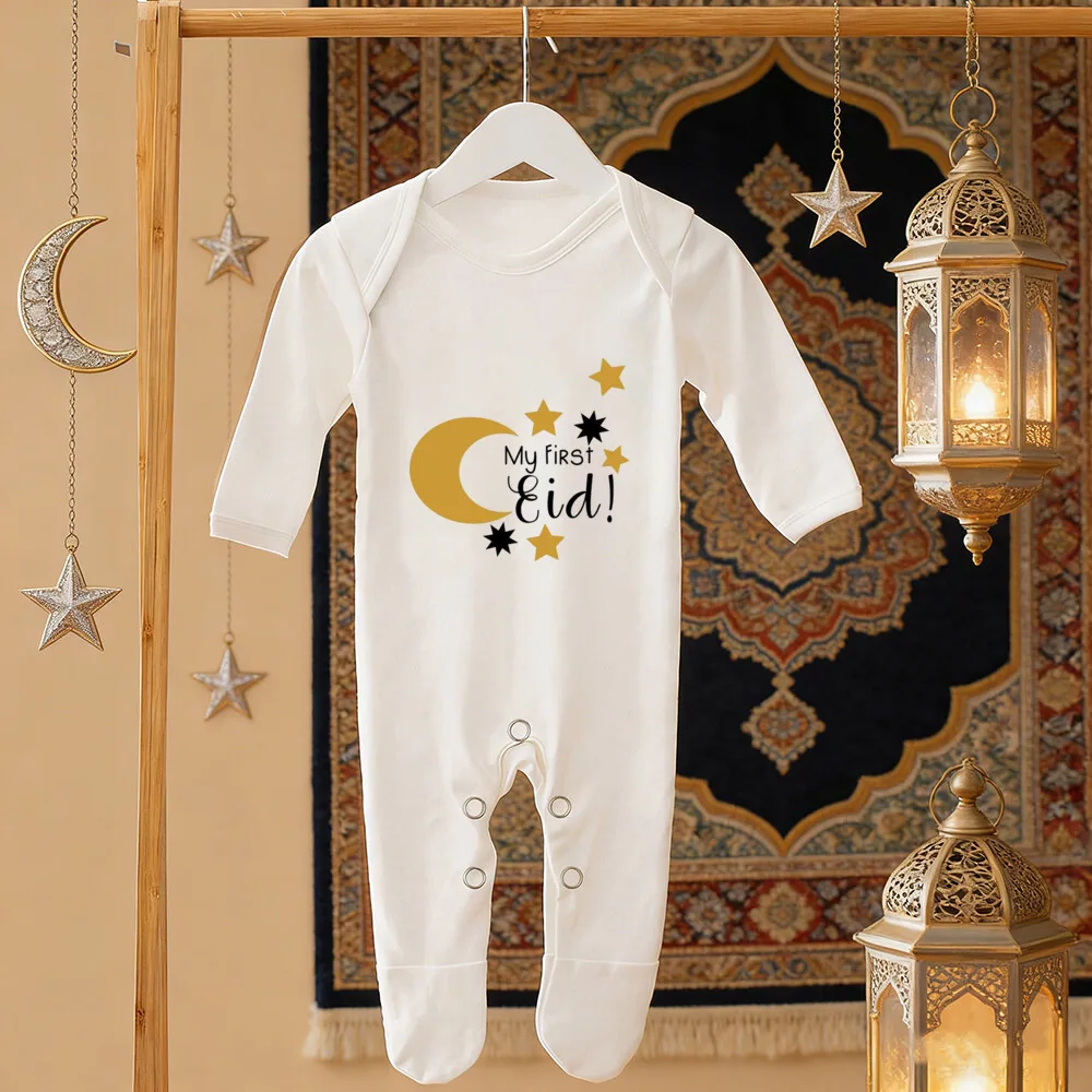 Broches de presión y tejido suave del body infantil