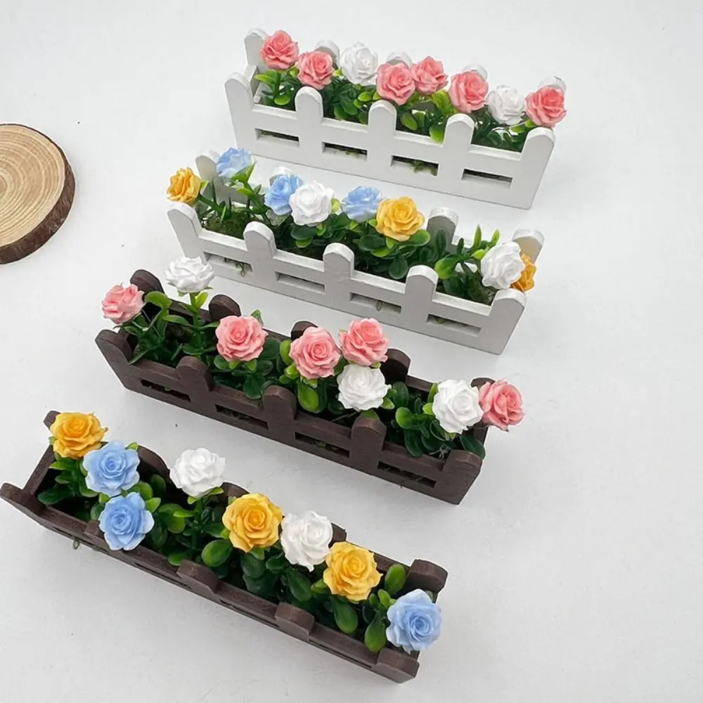 Casa de muñecas 1:12 con flores rosas simuladas - jardín realista - imagen 5