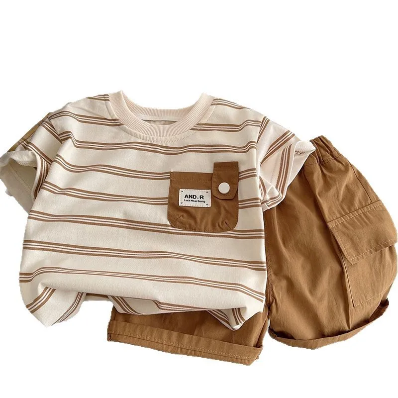 Conjunto de verano para bebé con camiseta a rayas y pantalón corto - imagen 5