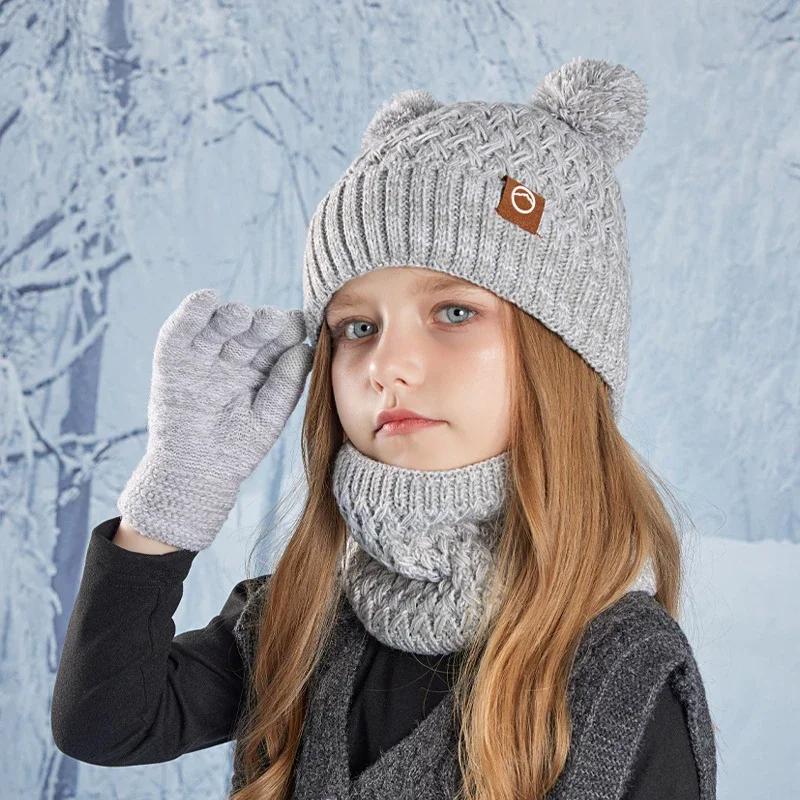 Conjunto de invierno infantil: gorro, bufanda y guantes de punto - imagen 2