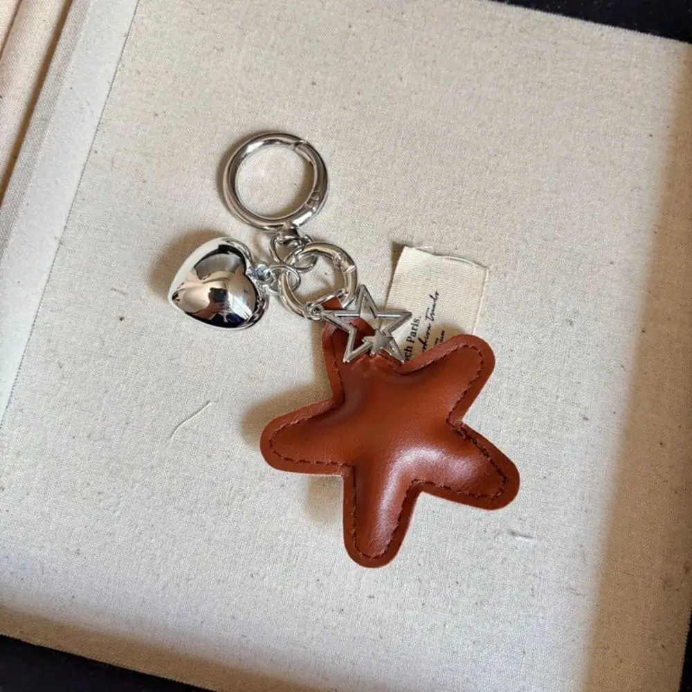 Llavero estrella como adorno para mochila o bolso