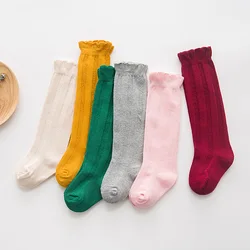 Calcetines de algodón con volantes para niña