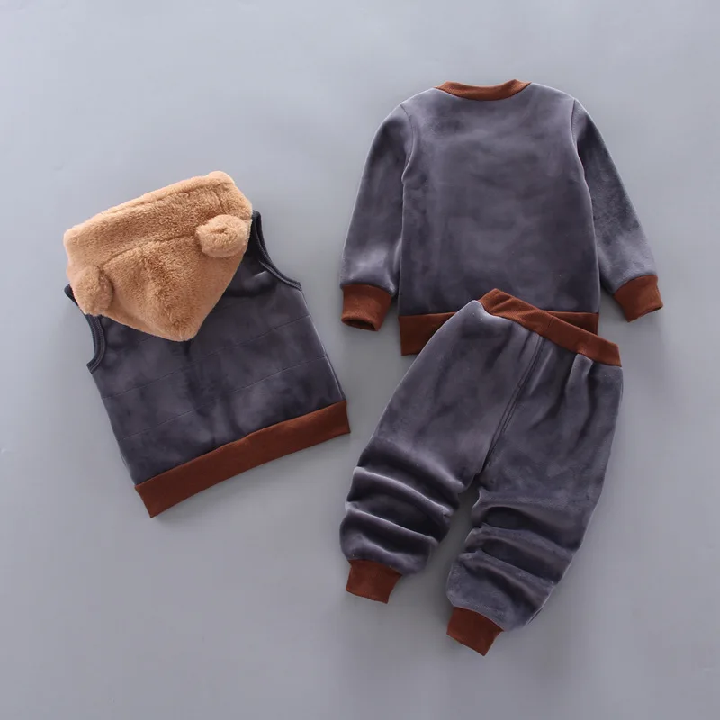 Conjunto de invierno bebé cálido con capucha y estampado de oso