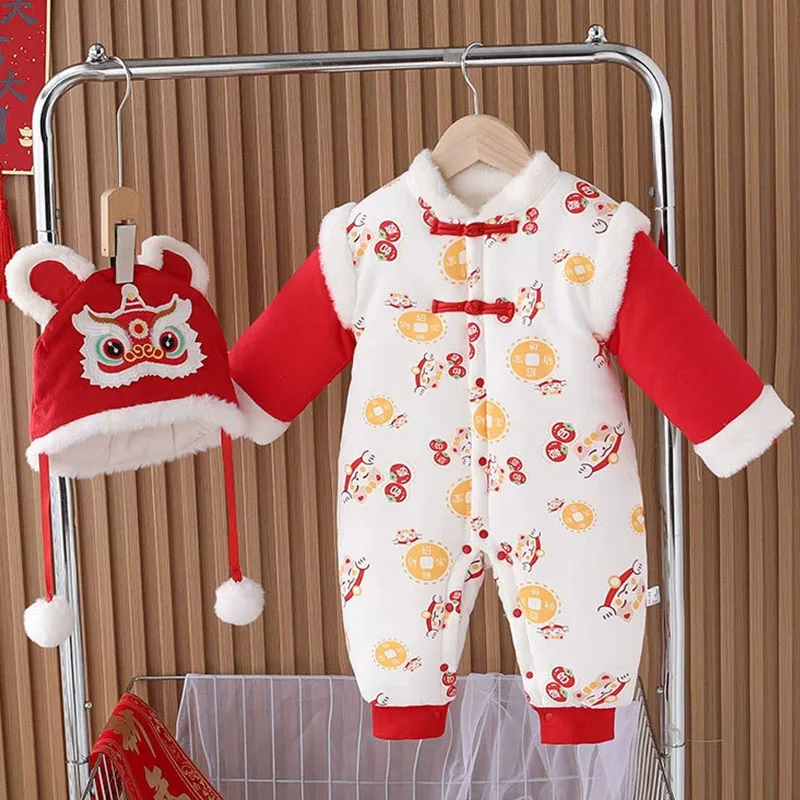 Pelele de invierno grueso rojo con sombrero y dibujos estilo chino