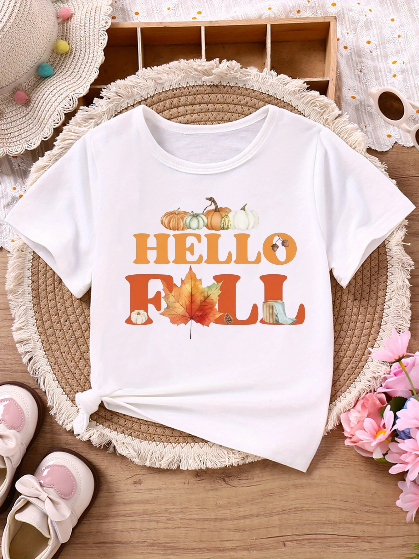 Camiseta niña Hello Fall con estampado hojas de arce y calabaza - imagen 2