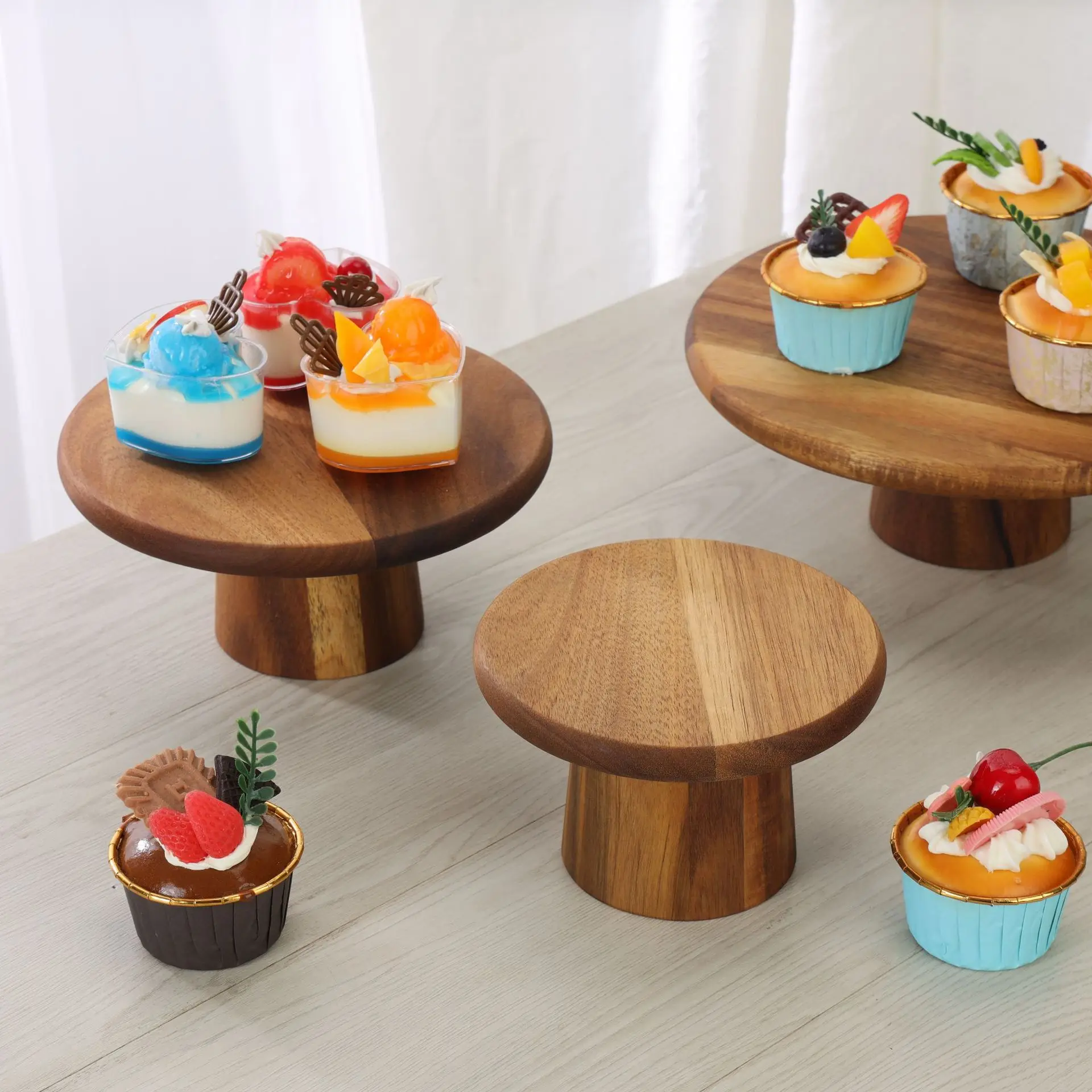 Soporte para pasteles de madera multiusos con cupcakes y postres