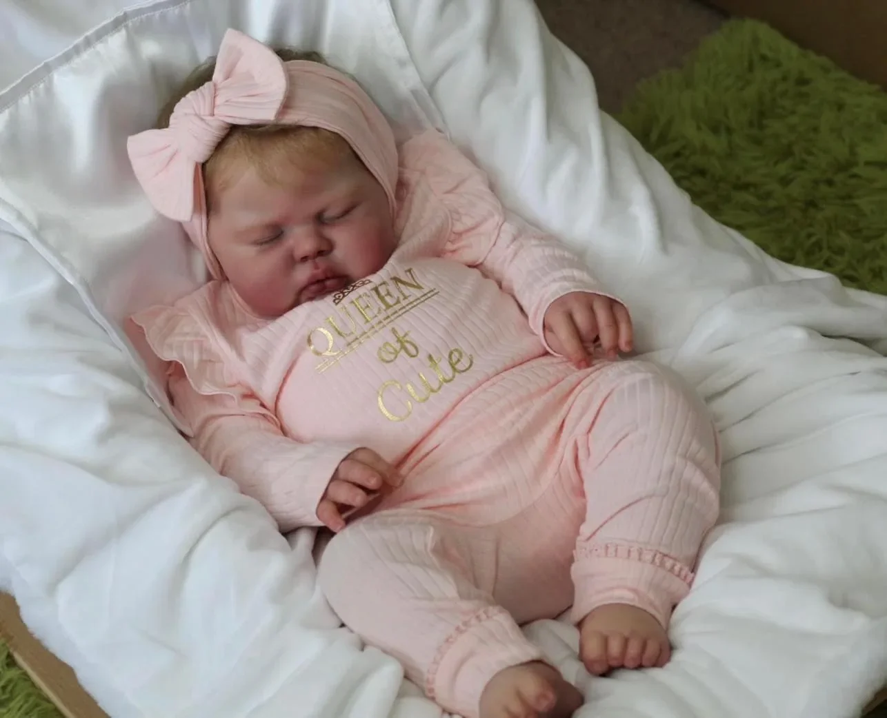 Muñeca reborn de tela con pelo enraizado a mano para niña - imagen 5