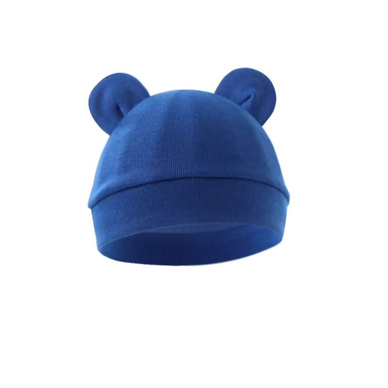Gorro liso en diferentes posiciones