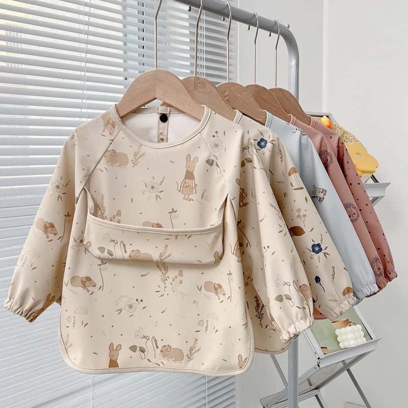 Babero impermeable manga larga con animalitos para bebé - imagen 2