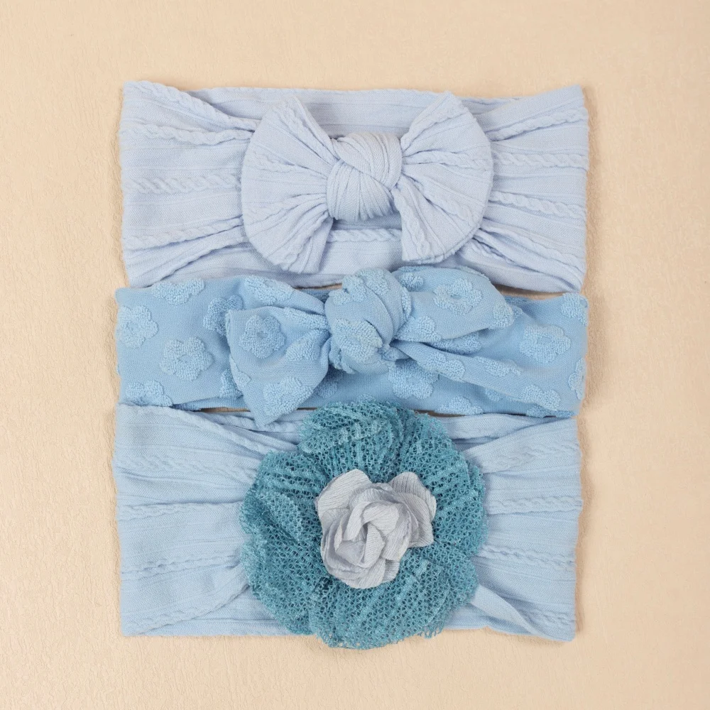 Turbante para niños pequeños con detalle de flores