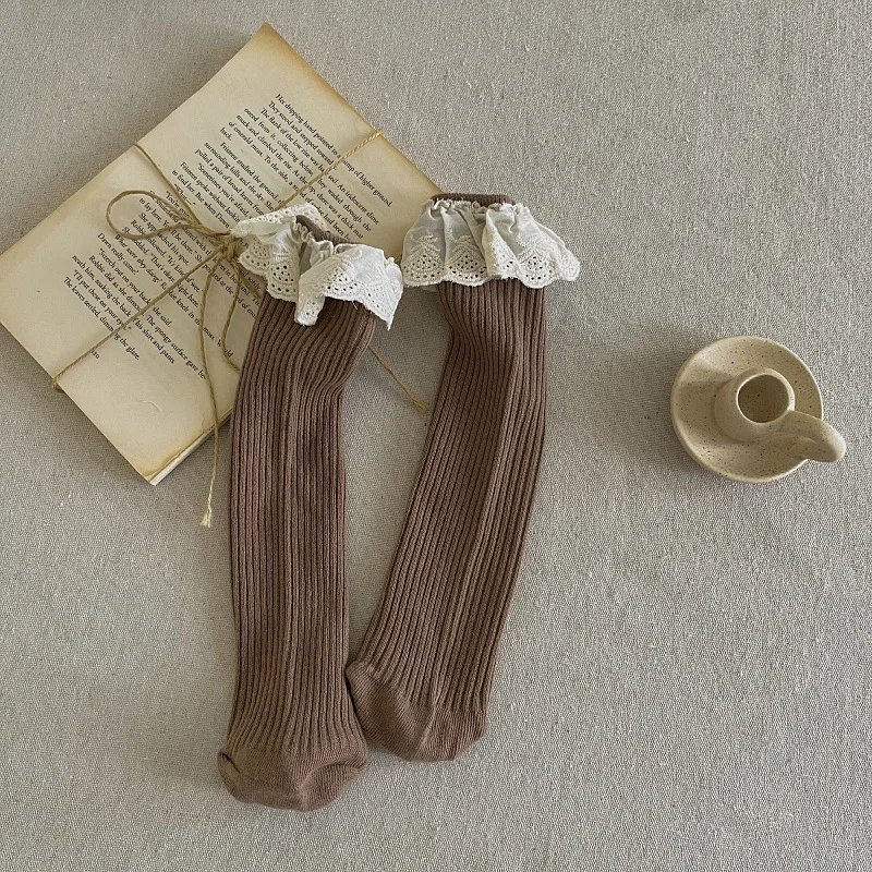 Calcetines largos de algodón con volantes y encaje para niña - imagen 3