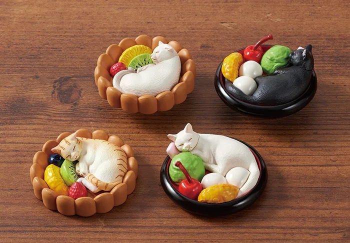 Figura kawaii de gato en cápsula (vista detalle)