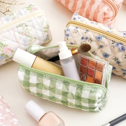 Elinfant bolsa de maquillaje acolchada floral para viaje organizadora