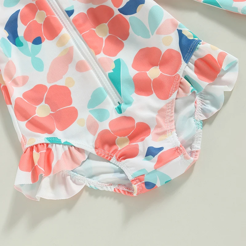 Detalle del tejido y costuras del bañador