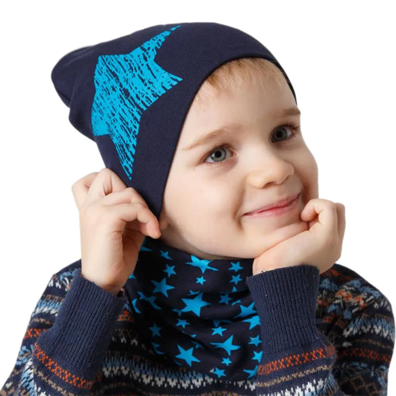 Gorro bebé cálido con bufanda de estrellas – Conjunto infantil - imagen 4