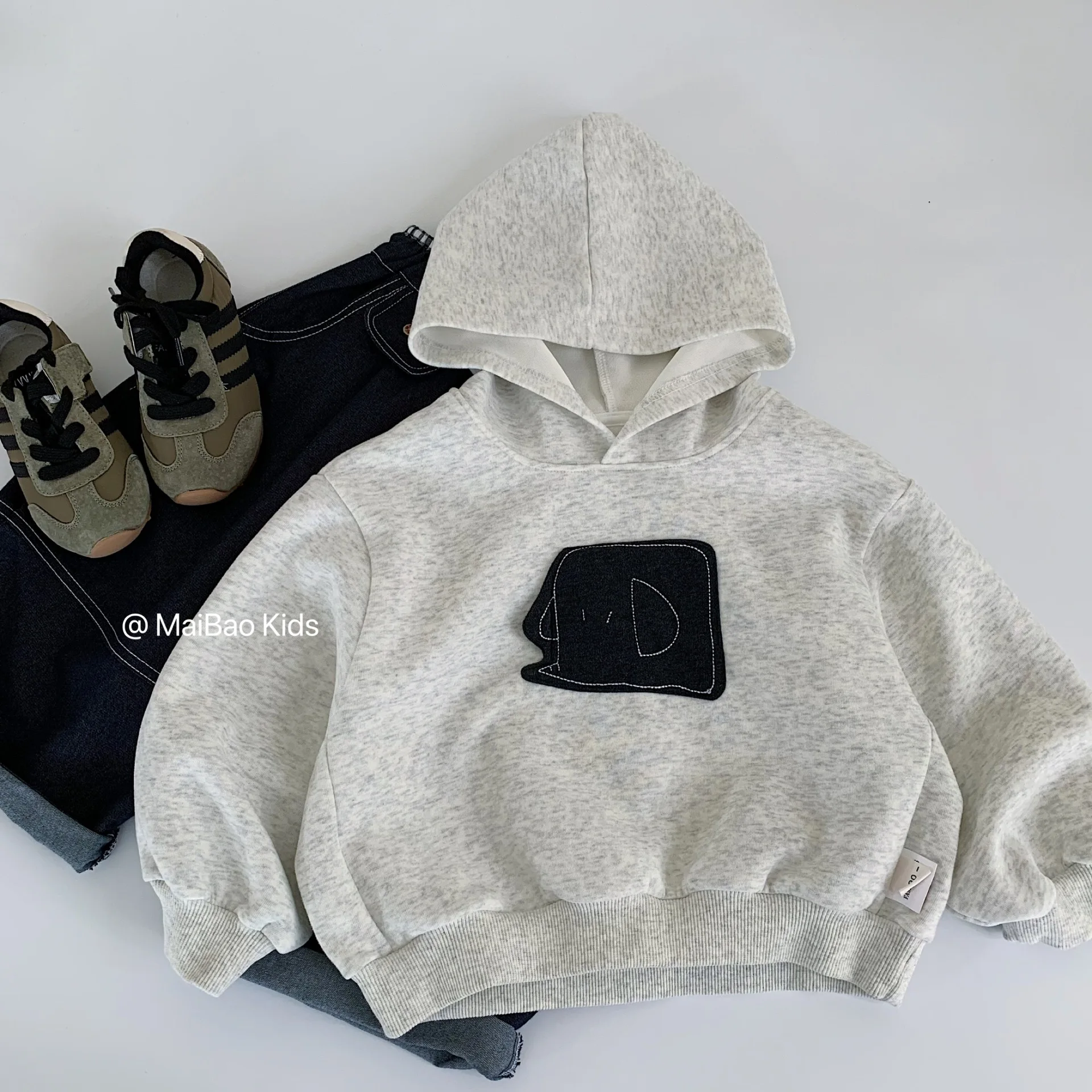 Sudadera con capucha infantil
