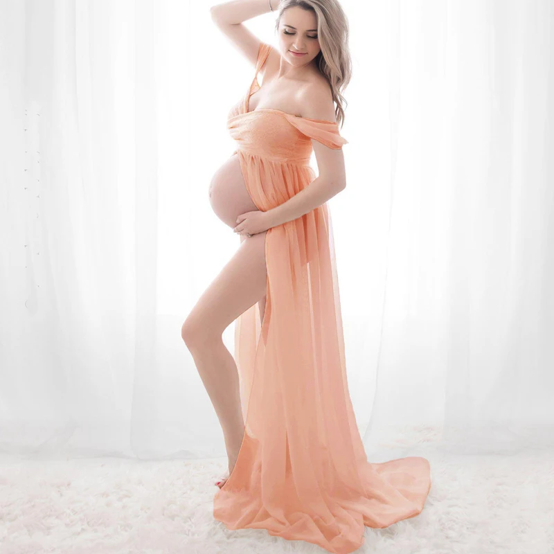 Vestido de maternidad en tul con encaje y escote V para fotos - imagen 4