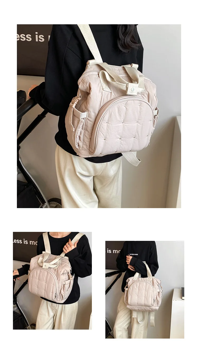 Bolso colgado en cochecito de bebé