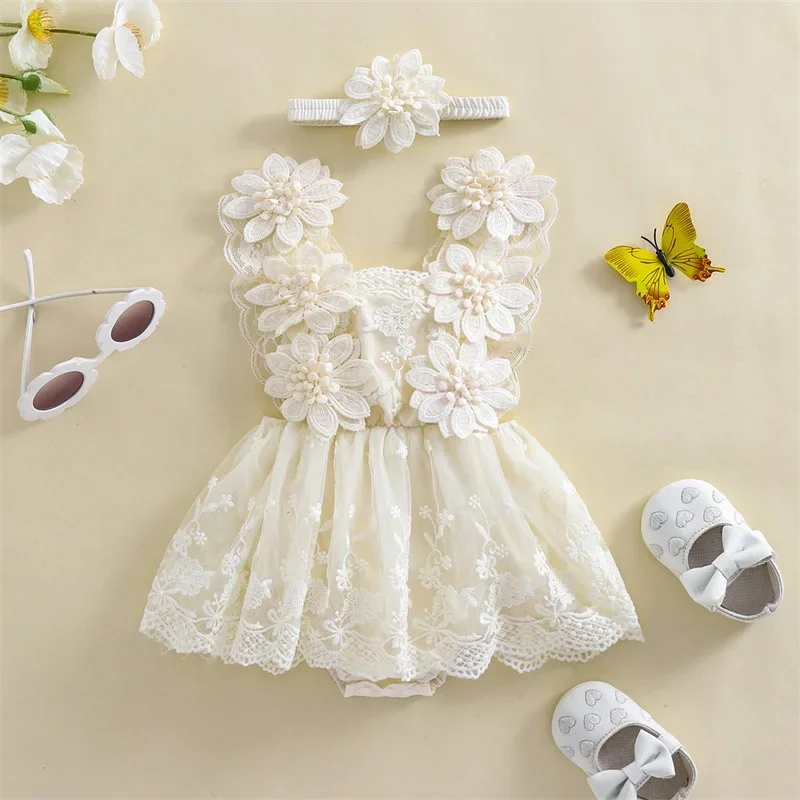 Conjunto bebé bordado floral: pelele y bodys con lazo y diadema - imagen 3