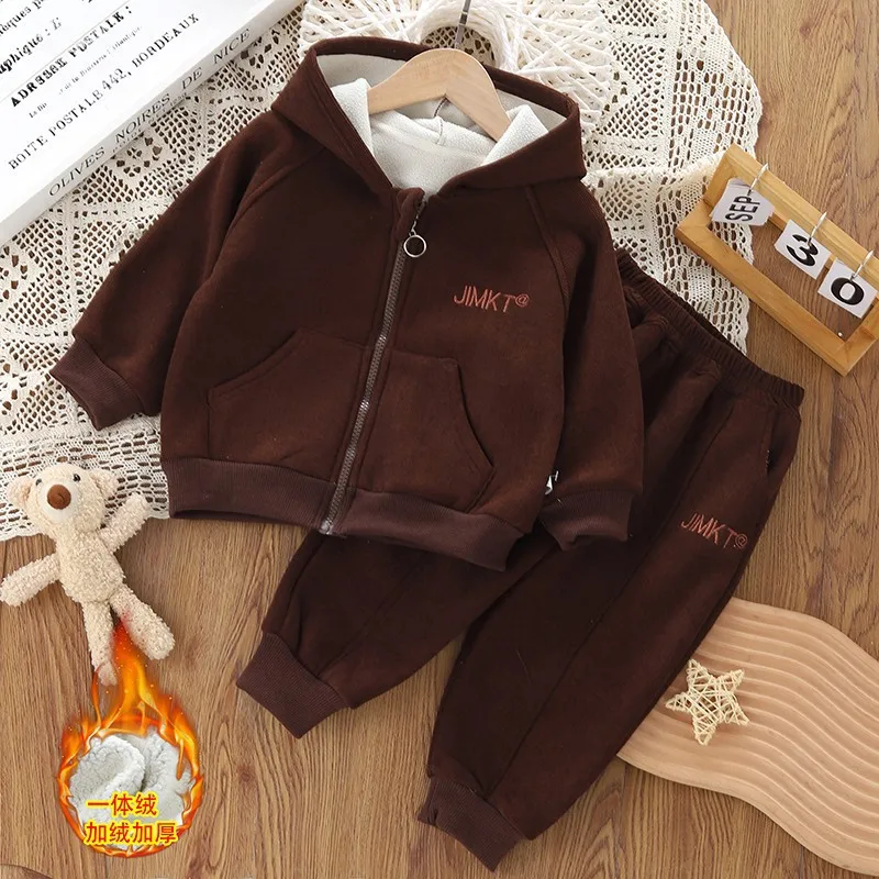 Conjunto infantil de invierno acolchado con sudadera y pantalón - imagen 2