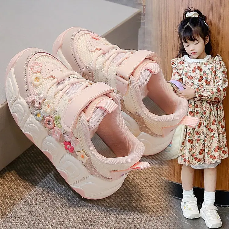 Zapatillas infantiles para uso escolar y ocio