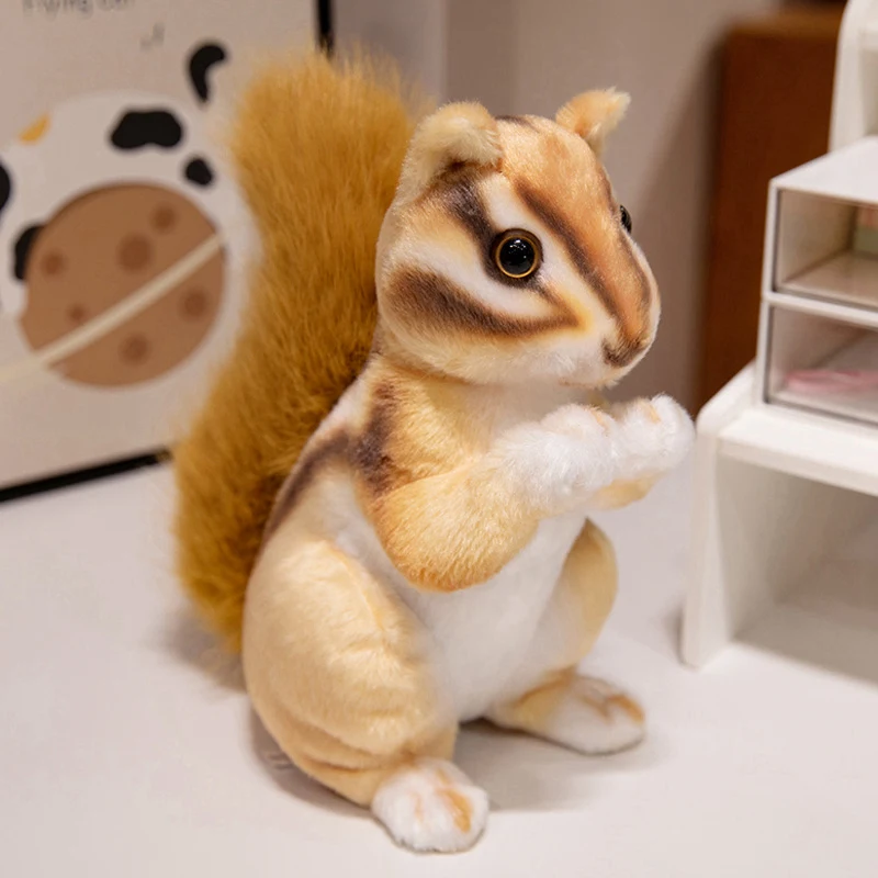 Peluche ardilla realista suave para niñas, cola grande - imagen 3